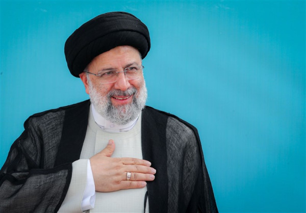 بازدید سرزده رئیسی از نمایشگاه همافزایی مدیریت ایران