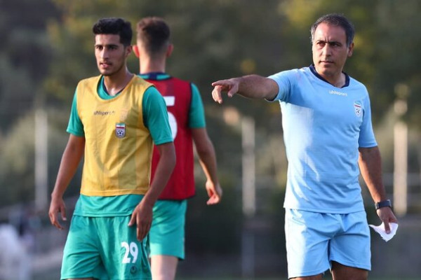 مهدی مهدویکیا در تیم فوتبال امید ماندنی شد