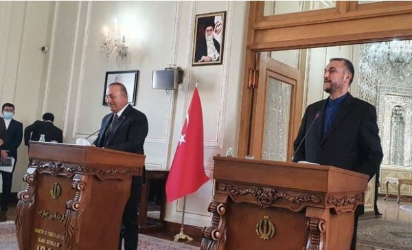 موانع روابط تهران و آنکارا را برطرف میکنیم