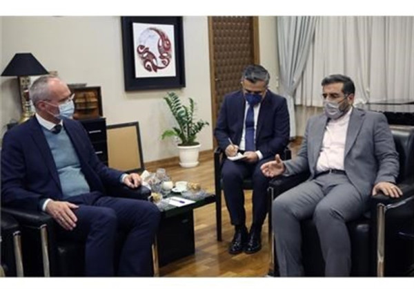 روابط فرهنگی خود را با اتریش گسترش میدهیم