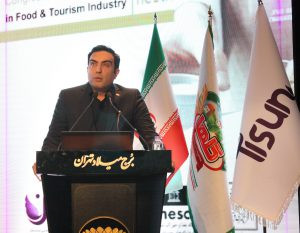 بانوان ما مدیران دقیق‌تر و منصف‌تری هستند