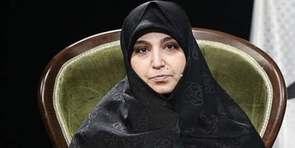 تولید ماسک در اختیار زنان سرپرست خانوار قرار گیرد