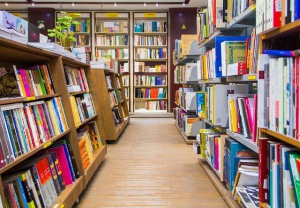 بیش از 960 کتابفروشی میزبان طرح پاییزه کتاب 1400