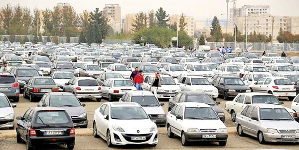 بازار در انتظار تعیین تکلیف قیمت گذاری خودرو