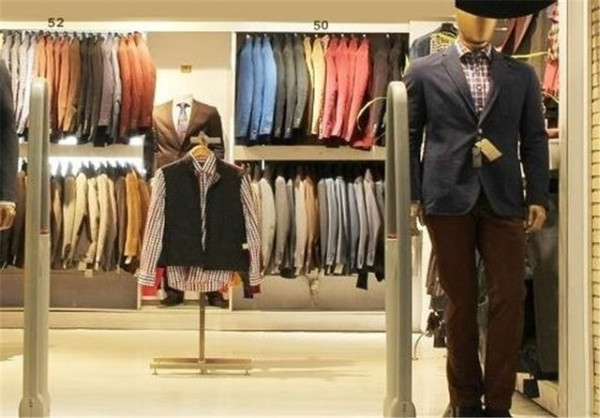 وزارت صمت باید در قاچاق برندهای پوشاک ورودکند