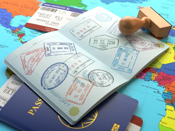 ویزای گردشگری در حال آماده شدن