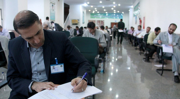 تلاش مجلس و دولت برای ساماندهی استخدام کارکنان دولت