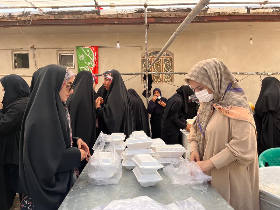 طبخ ۲۰ هزار غذای گرم در لرستان 