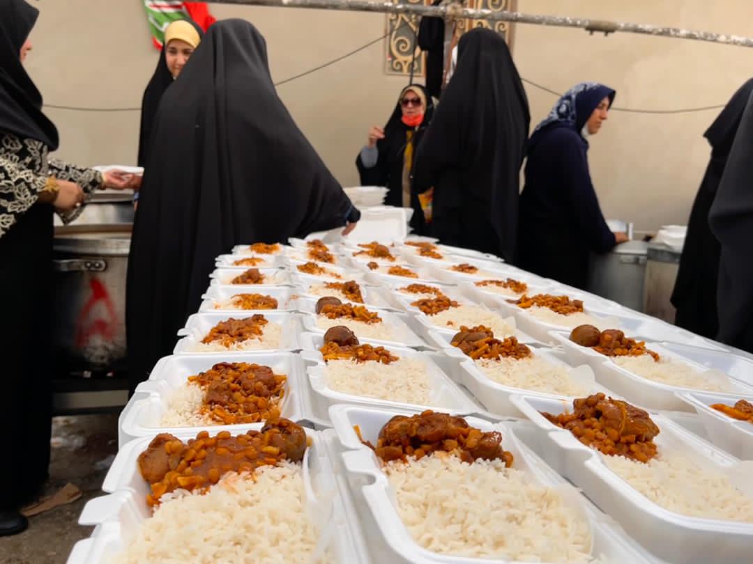 طبخ ۲۰ هزار غذای گرم در لرستان 