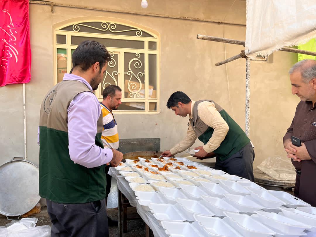 طبخ ۲۰ هزار غذای گرم در لرستان 