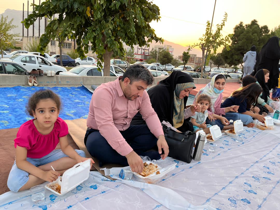 طبخ ۲۰ هزار غذای گرم در لرستان 