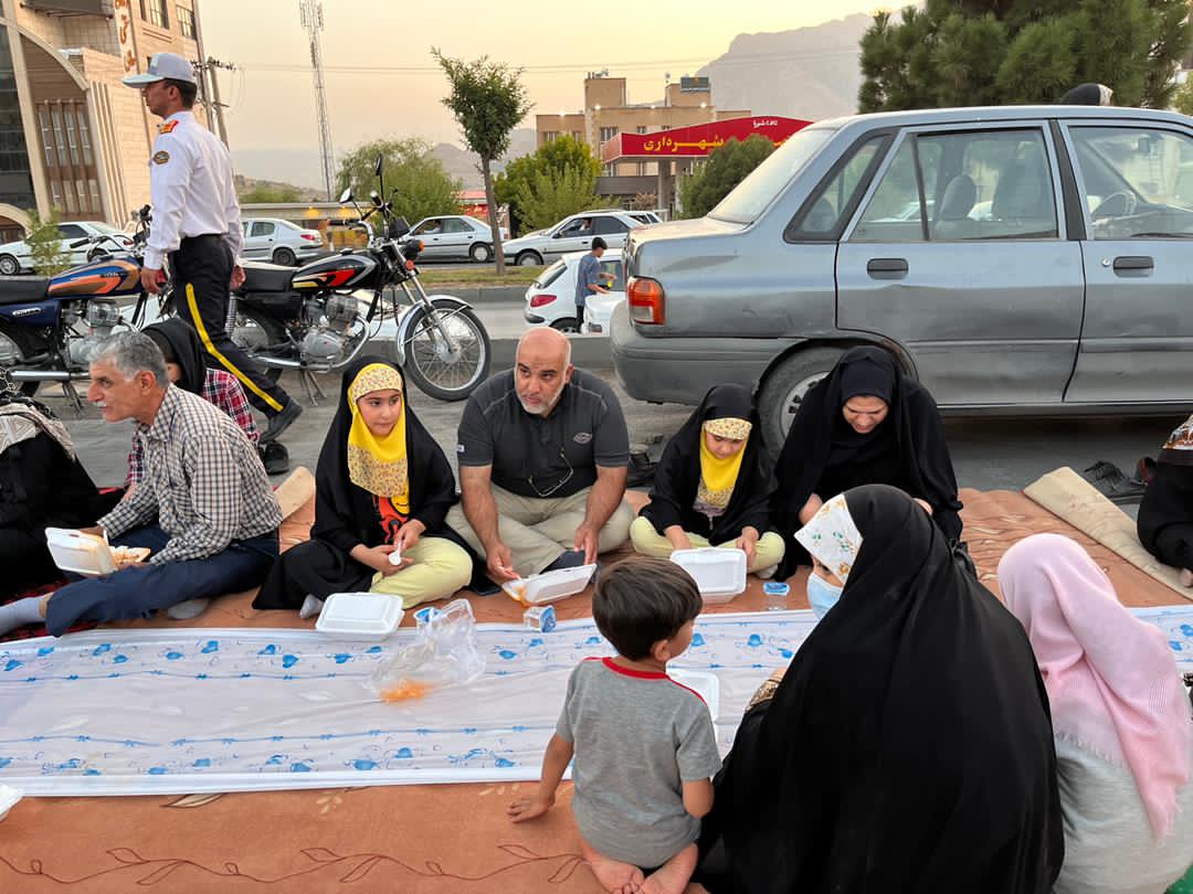 طبخ ۲۰ هزار غذای گرم در لرستان 