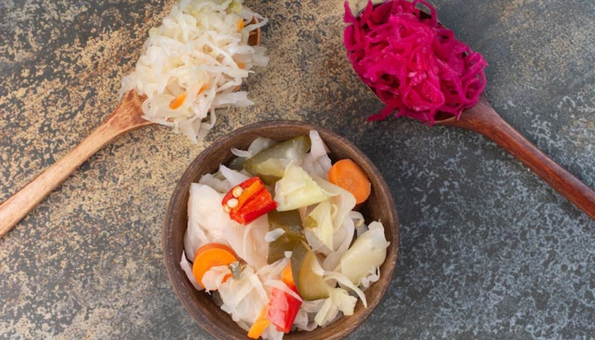 با کلم ترش سیستم گوارش خود را تقویت کنید