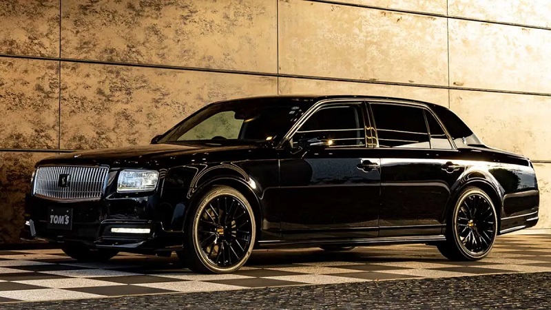 رونمایی از نسخه سفارشی تویوتا سنچوری!