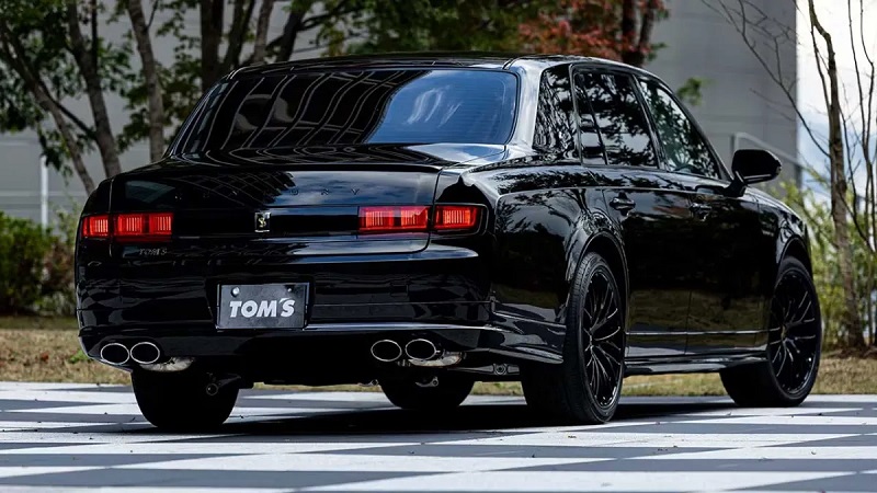 رونمایی از نسخه سفارشی تویوتا سنچوری!