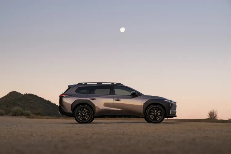 شاسی بلند تویوتا bZ وودلند 2026 رونمایی شد +تصاویر