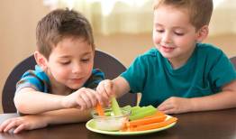 لزوم جلوگیری از عرضه خوراکی‌های مضر در مدارس