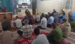 امام جمعه دشتستان: مساجد کانون پرورش معنویت و تقویت وحدت هستند