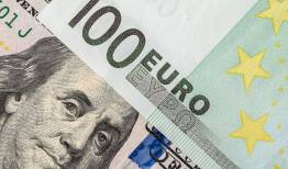 ثبات قیمت دلار و کاهش یورو امروز ۳ خرداد ماه در مرکز مبادله ایران