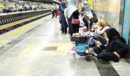 چرا شهرداری یک زن دست‌فروش را از نان‌خوردن انداخت؟