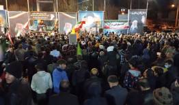 سینه‌زنی عزاداران رهبر شهید در کوهدشت با نوحه‌خوانی امام‌جمعه شهر