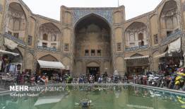 چهارسوی ضرابخانه بازار قیصریه اصفهان پس از ۶۰ سال رفع تصرف شد