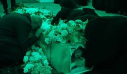 وداع خانواده شهید مدافع امنیت با جگرگوشه‌شان