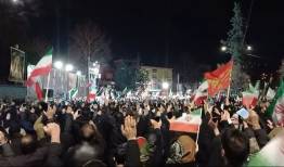 خروش خرم‌آبادی‌ها در خیابان انقلاب