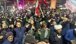تصاویر هوایی از غوغای شبانه فومنی ها در سوگ رهبر شهید