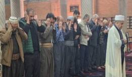 عید بندگی در سنندج؛ نوای تکبیر پس از یک ماه روزه‌داری طنین‌انداز شد