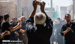 کوبیدن دو چوب به هم برای ابراز سوگواری