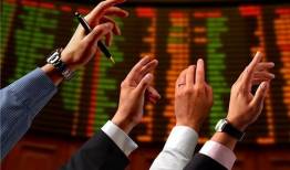 دقایقی پیش معاملات بورس متوقف شد