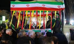شعارهای حماسی شهرکردی‌ها در تشییع شهید «سجاد نادری»
