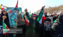 مواکب مردمی در میادین شهرها آماده خدمت به هموطنان شدند