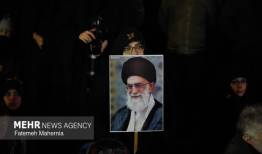 با قائدِ أمّت دوباره عهد می‌بندیم