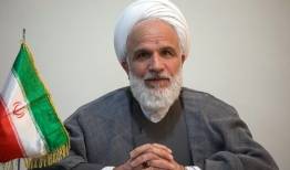 آیت الله خامنه ای خلف صالح و تربیت یافته شایسته مکتب رهبر شهید است