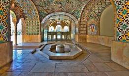 مرمت ستون سنگی ایوان خلوت کریمخانی در کاخ گلستان