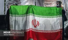 مردم صومعه سرا پای کشور و رهبر شهیدشان ایستاده اند
