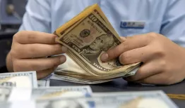 تصمیم بانک مرکزی درباره قیمت دلار توجه‌برانگیز شد