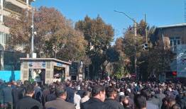 مراسم تشییع پیکر هفت شهید گمنام در کرمانشاه