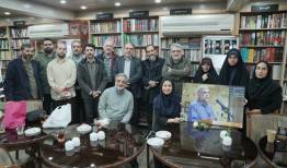 کَمان فضای خاصی از جنگ و انقلاب را نشان می‌داد