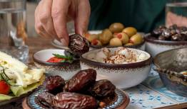 خوردن «سحری» برای روزه‌داران الزامی است