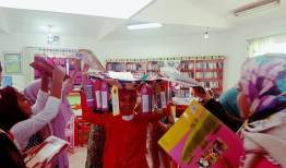 کتابخانه سیار خاوران، فانوس امید در دل پایتخت