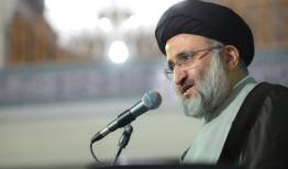 پوشش‌های بدن نما با عفاف سازگاری ندارد