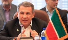 رئیس جمهور تاتارستان در رأس هیأتی تجاری-سیاسی وارد تهران شد