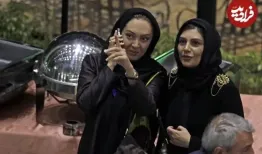 هنگامه قاضیانی و نیکی کریمی در یک مراسم