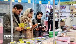 نوروزی: ۱۲ هزار جلد کتاب در نمایشگاه کتاب ارومیه به فروش رفت