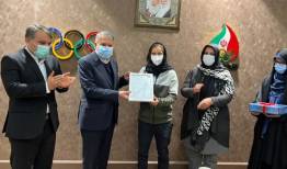 تجلیل از دختر تاریخ ساز تنیس با پاداش هزار دلاری