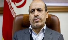 صنعت خودرو باید از انحصار خارج شود