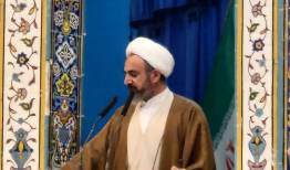 امام جمعه ایلام: هدف اقدامات دشمن، تغییر باورها و دلسرد کردن مردم ما است